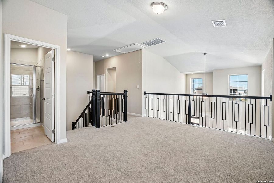 Spacious, unfurnished interior of a new home in Catalina, Converse (Image 42).