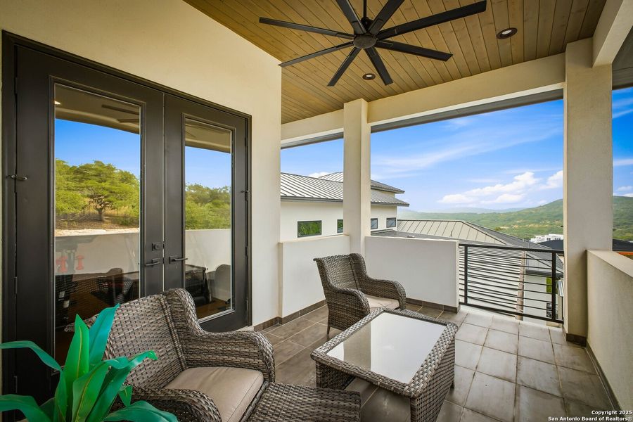 Exterior details and patio area of a home in , San Antonio (Image 25).