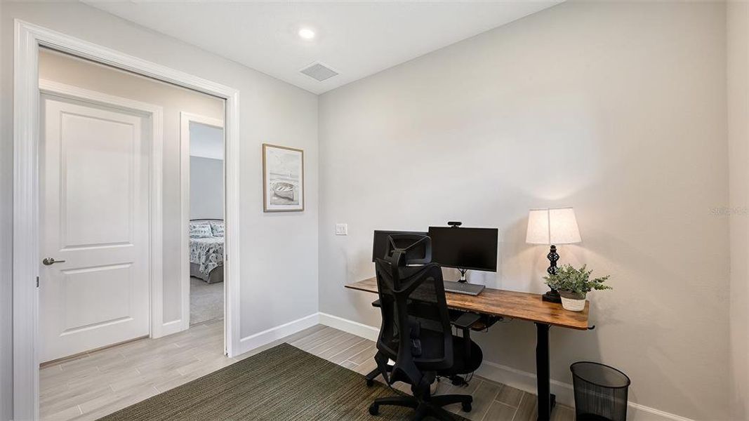 Furnished interior view inside a new home in , Bradenton (Image 31).