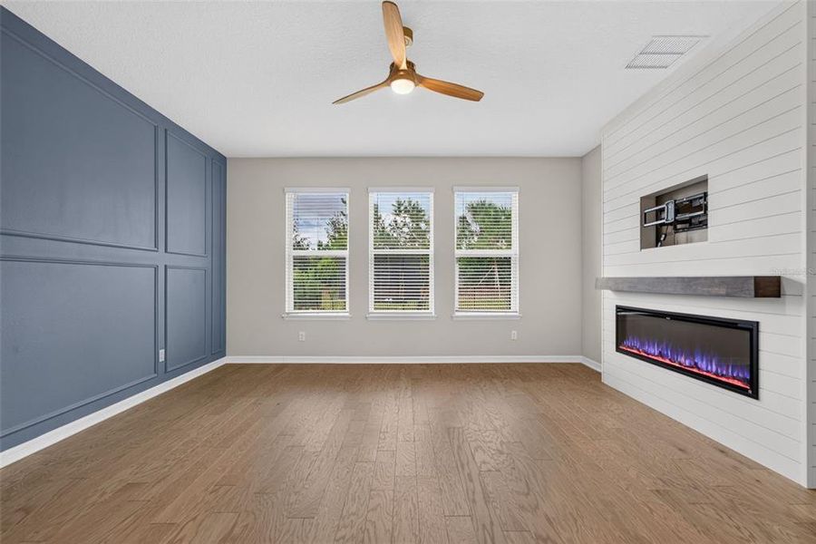 Spacious, unfurnished interior of a new home in , Bradenton (Image 65).
