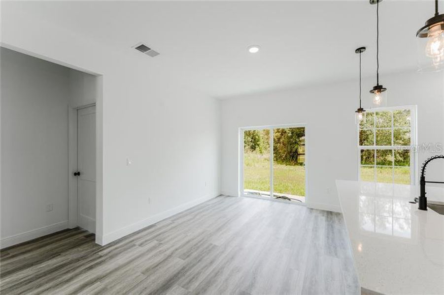 Spacious, unfurnished interior of a new home in , Ocala (Image 21).
