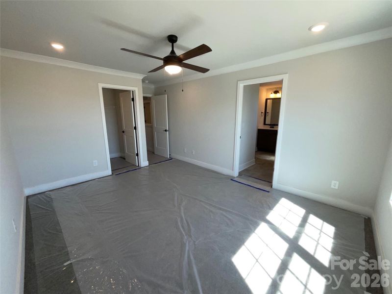 Spacious, unfurnished interior of a new home in Pine Trace, Gastonia (Image 12).