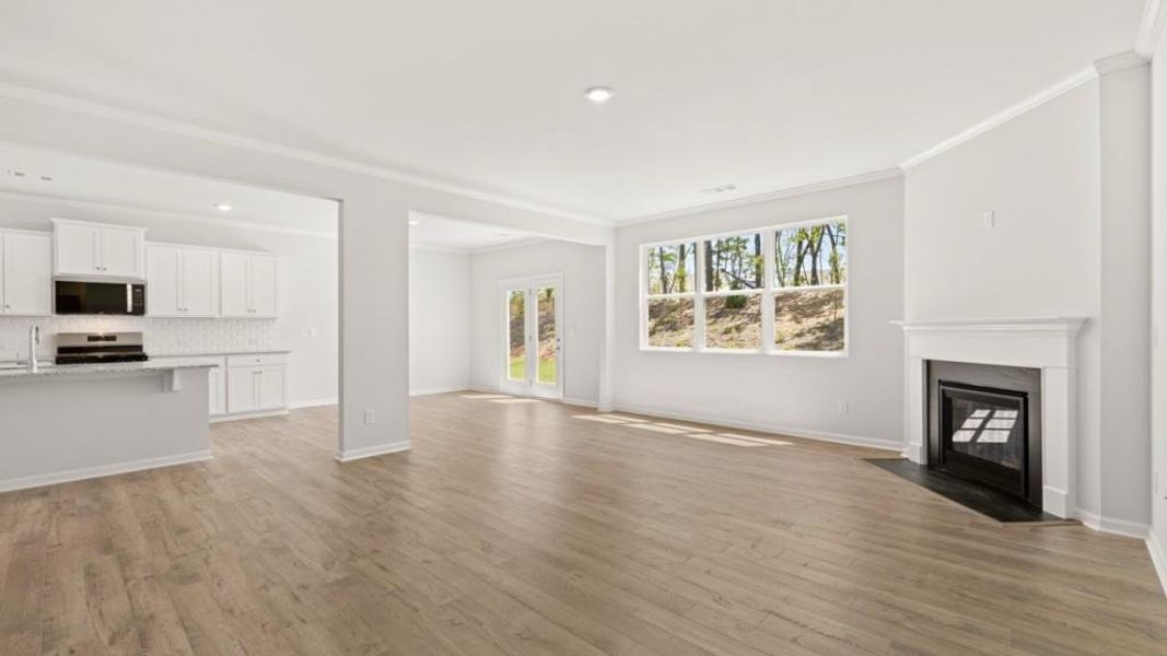 Spacious, unfurnished interior of a new home in Parkside at Carter Grove, Cartersville (Image 14).