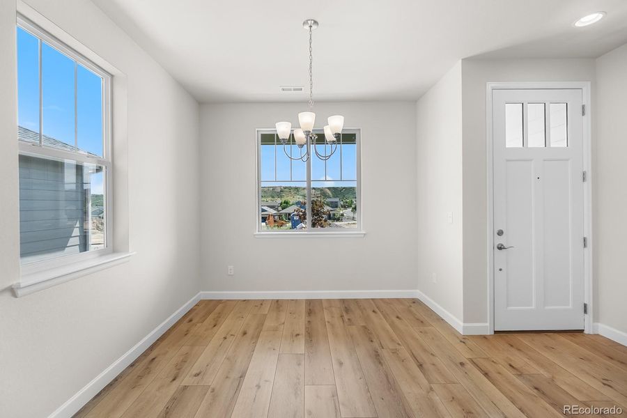 Spacious, unfurnished interior of a new home in Rhyolite Ranch, Castle Rock (Image 19).
