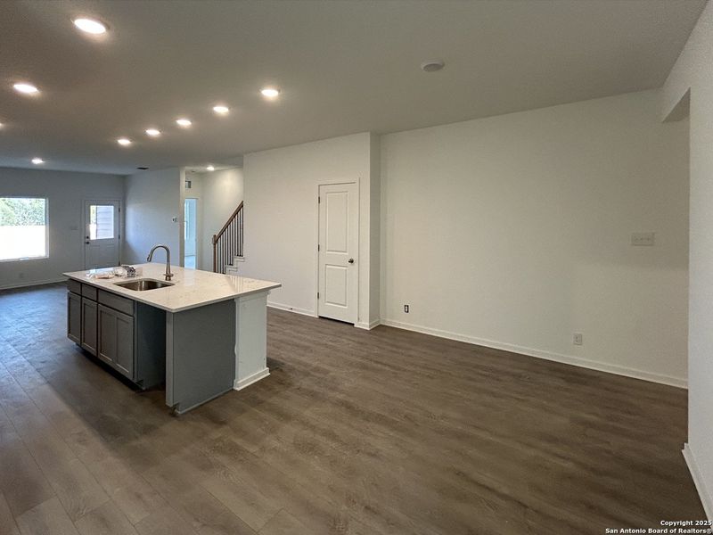Spacious, unfurnished interior of a new home in Meadows at Hennersby Hollow 40's, San Antonio (Image 17). Spacious, unfurnished interior of a new home in Meadows at Hennersby Hollow 40's, San Antonio (Image 17).