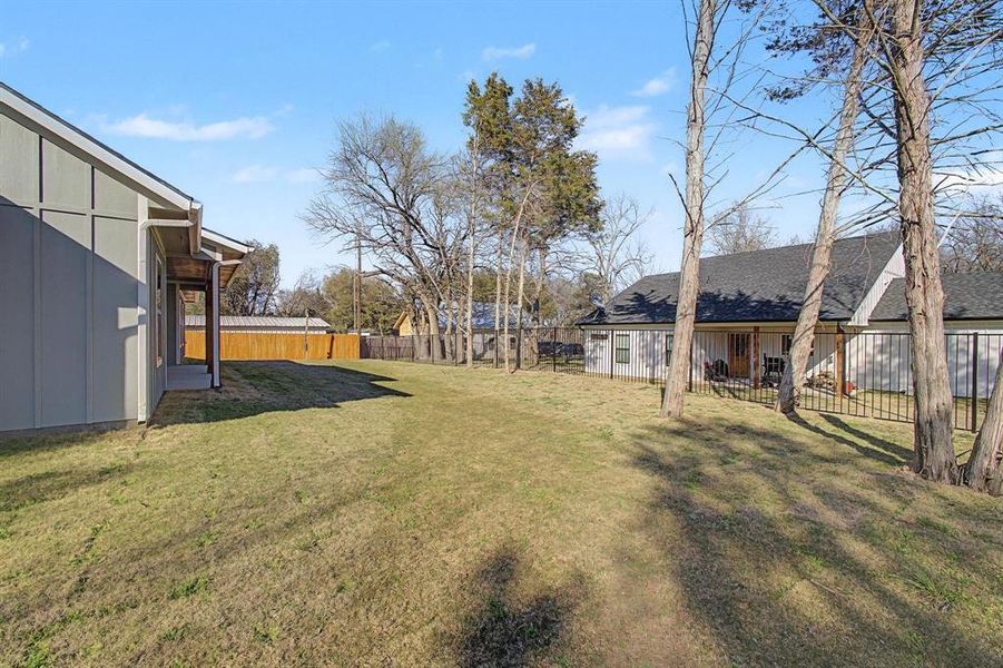Exterior details and patio area of a home in , Pottsboro (Image 3).