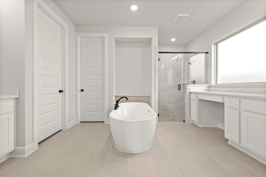 Representative image. Features, specifications, selections and colors may vary.