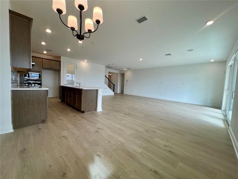 Spacious, unfurnished interior of a new home in Hills of Minneola, Minneola (Image 12).