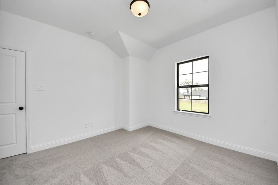 Spacious, unfurnished interior of a new home in , Missouri City (Image 35).