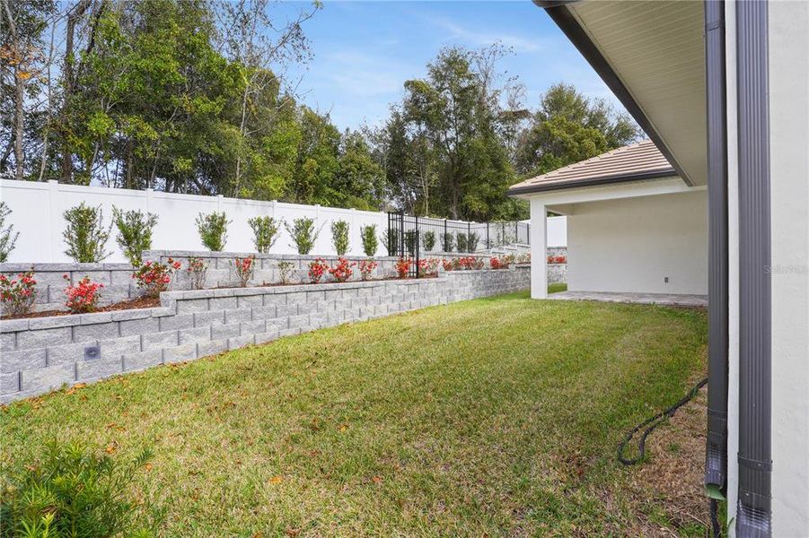 Exterior details and patio area of a home in , Apopka (Image 30).