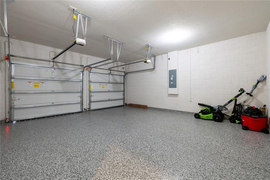 Spacious, unfurnished interior of a new home in , Apopka (Image 31).