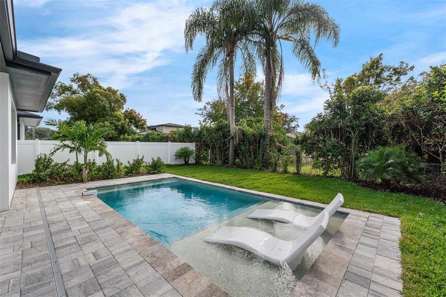 Exterior details and patio area of a home in , Winter Park (Image 20).