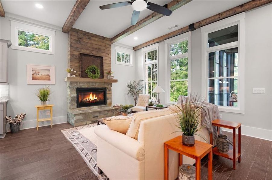 Furnished interior view inside a new home in , Jasper (Image 35).