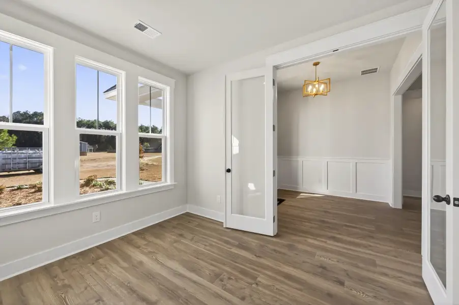 Representative unfurnished interior of a home built from the Beckham by Hunter Quinn Homes in Church Creek Reserve, Johns Island (Image 15).
