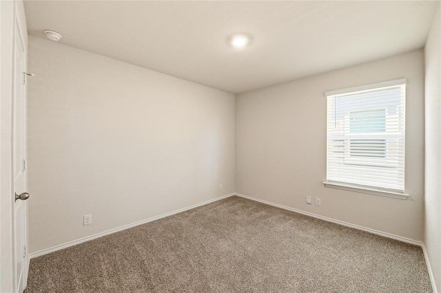 Spacious, unfurnished interior of a new home in , Converse (Image 27).