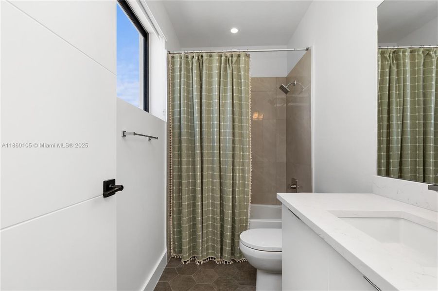 Second suite bathroom. Second suite bathroom.