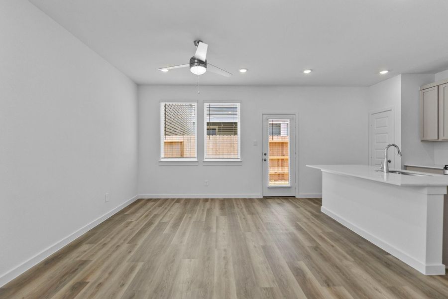 Spacious, unfurnished interior of a new home in Highland Court, Houston (Image 21).