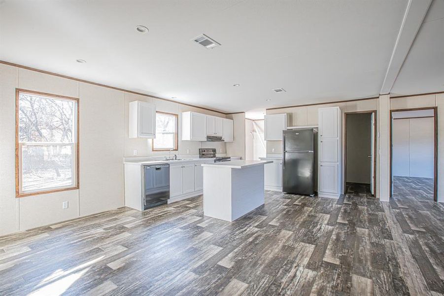 Image 27 of a home in .