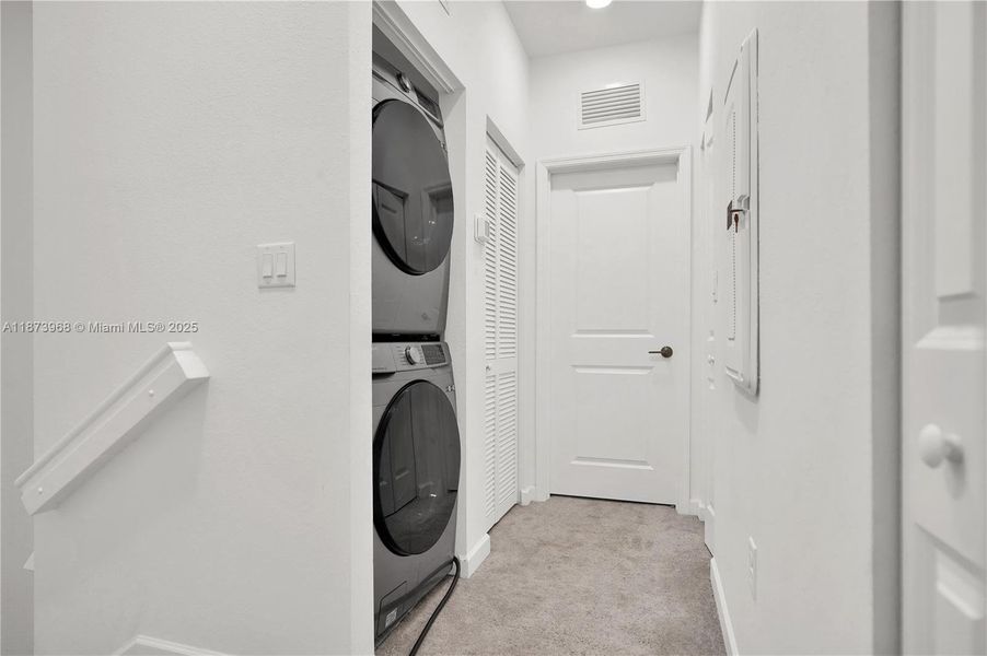 Image 21 of a home in .