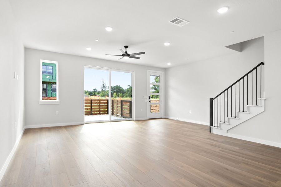 Spacious, unfurnished interior of a new home in Ten Mile Creek, Celina (Image 25).