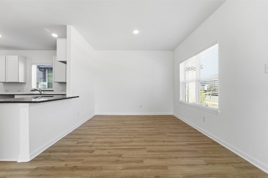 Spacious, unfurnished interior of a new home in La Terra, Celina (Image 15).