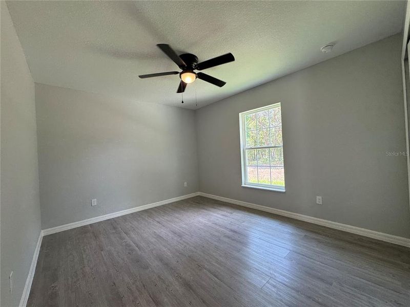 Spacious, unfurnished interior of a new home in , Ocala (Image 9).