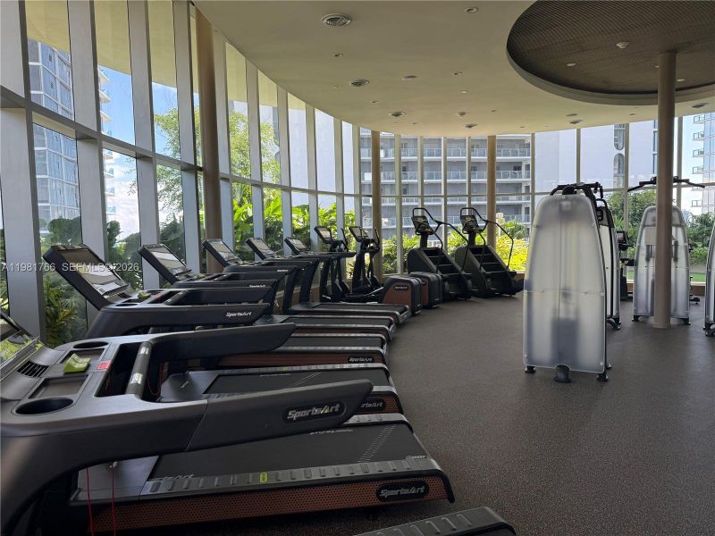 Community amenities in Aria Reserve, Miami (Image 66).