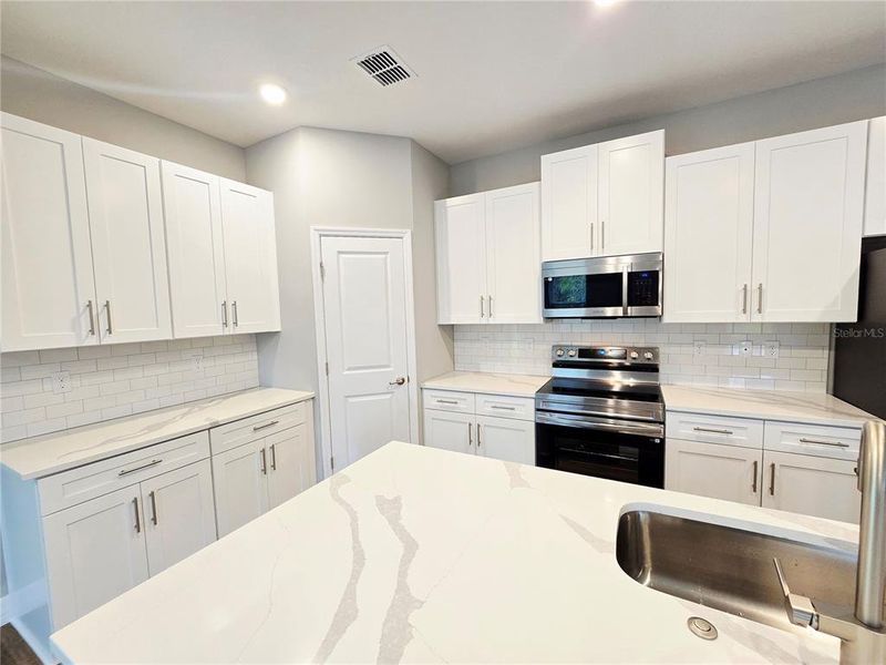Furnished interior view inside a new home in , Homosassa (Image 43).