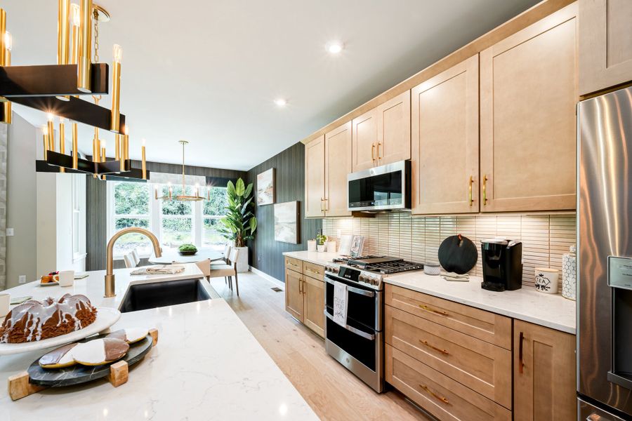 Representative furnished interior of a home built from the Finley by Fischer Homes in Twin Lakes, Hoschton (Image 16).