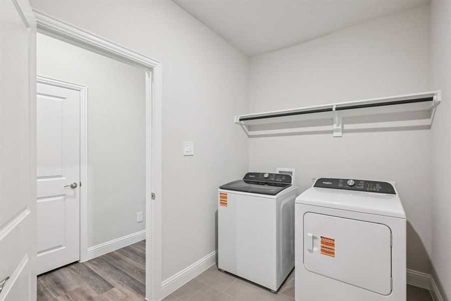 Furnished interior view inside a new home in Simpson Crossing - Signature Series, McKinney (Image 10). Furnished interior view inside a new home in Simpson Crossing - Signature Series, McKinney (Image 10).