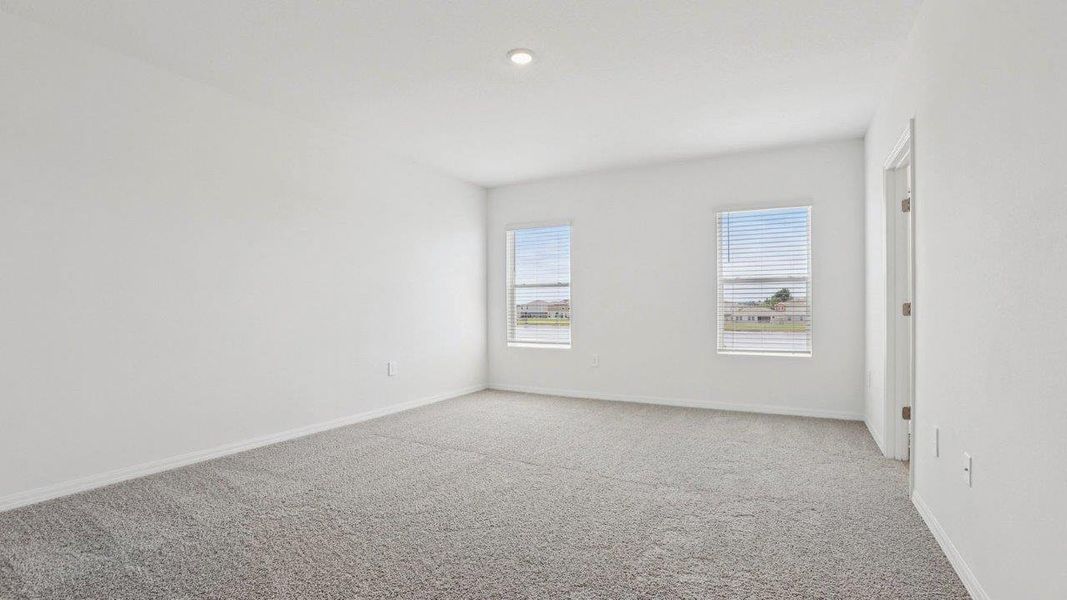 Spacious, unfurnished interior of a new home in Summerlin at Hawthorne Ranch, Lakeland (Image 38).