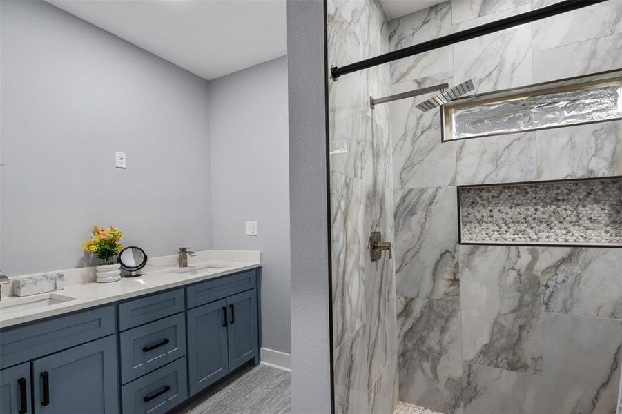 Furnished interior view inside a new home in , Malakoff (Image 8).