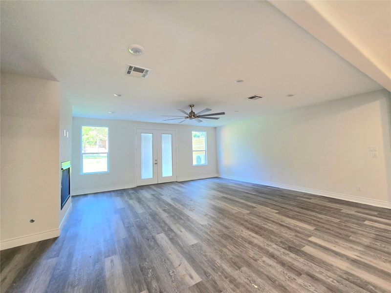 Entertainers delight with large living area with fire place. Entertainers delight with large living area with fire place.