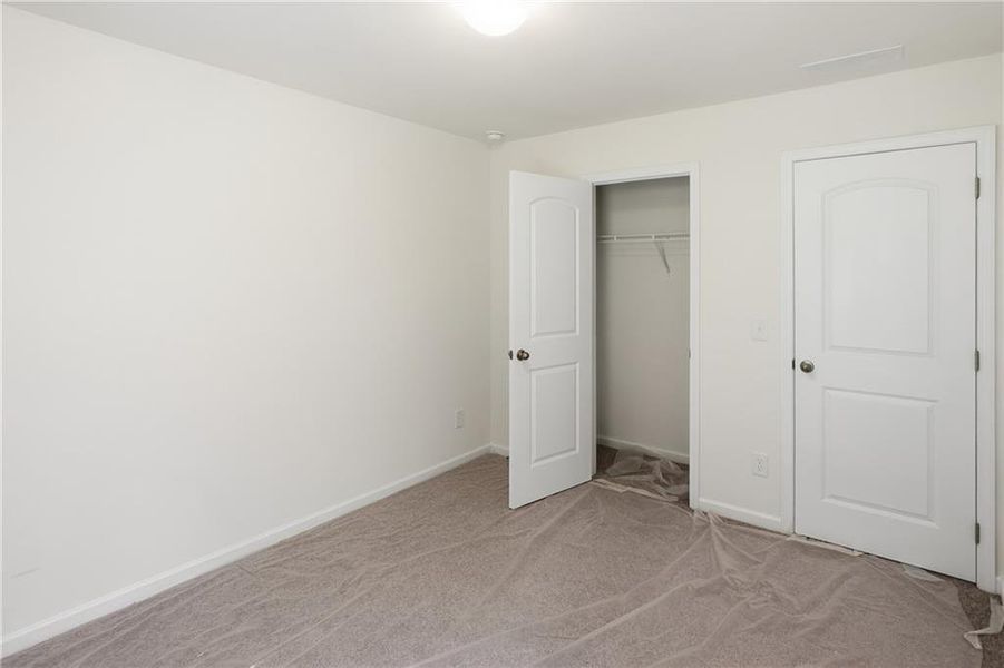 Spacious, unfurnished interior of a new home in Creekside Landing, Dallas (Image 26).