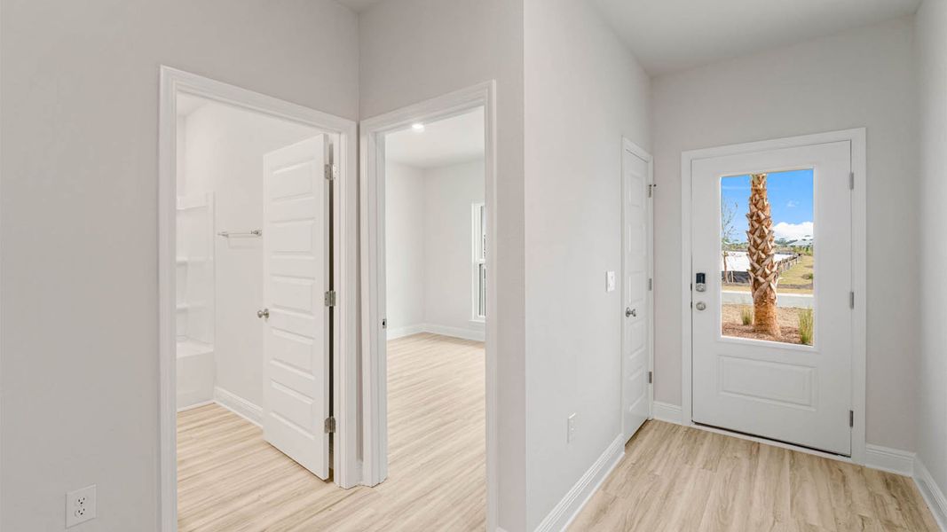 Spacious, unfurnished interior of a new home in WindMark Beach, Port Saint Joe (Image 12).