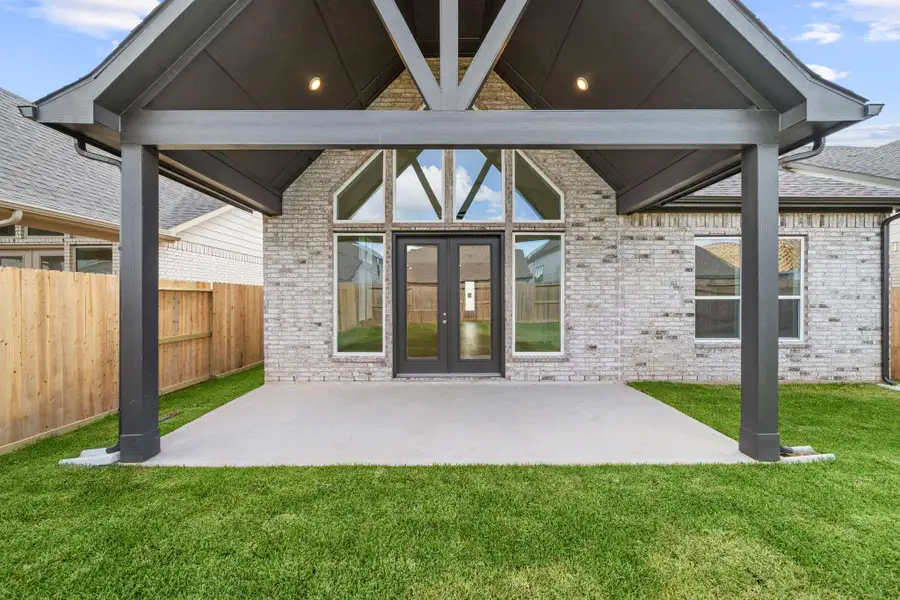 Exterior details and patio area of a home in , Missouri City (Image 4).