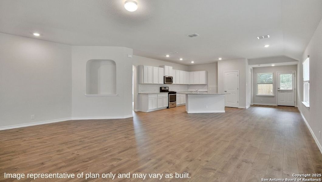 Spacious, unfurnished interior of a new home in Avenida, Converse (Image 9). Spacious, unfurnished interior of a new home in Avenida, Converse (Image 9).