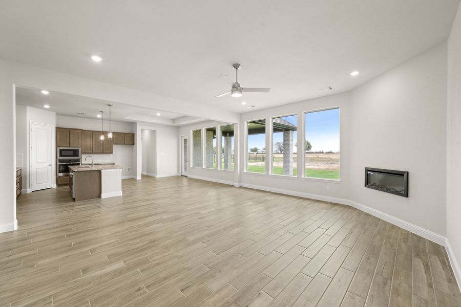 Spacious, unfurnished interior of a new home in Paloma Ranch, New Fairview (Image 17).