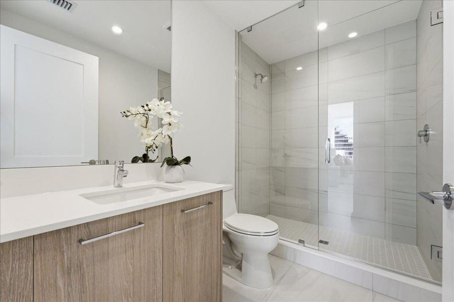 second en-suite bath second en-suite bath