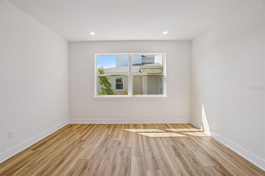 Spacious, unfurnished interior of a new home in Lagoon Residences at Epperson, Wesley Chapel (Image 45).