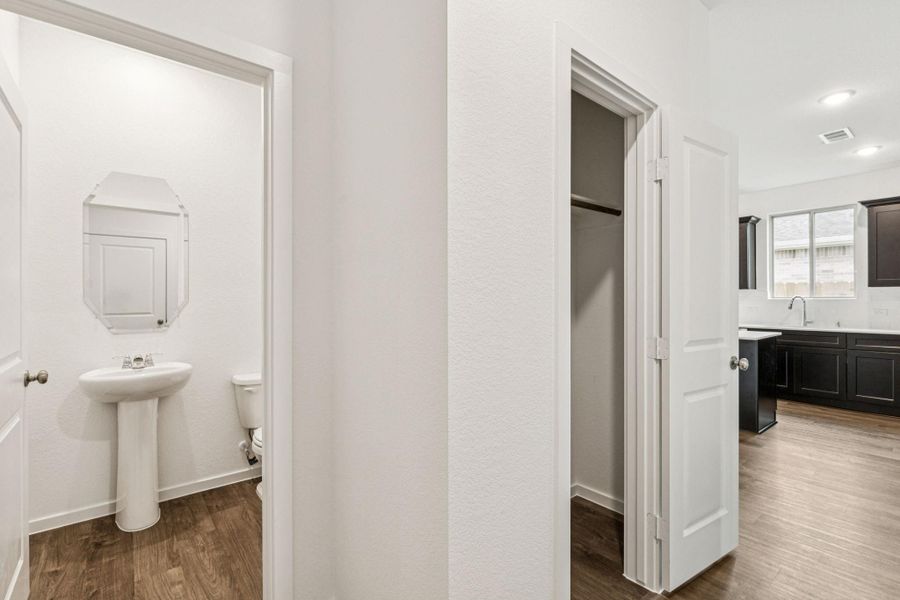 Furnished interior view inside a new home in River Ranch, Dayton (Image 16).