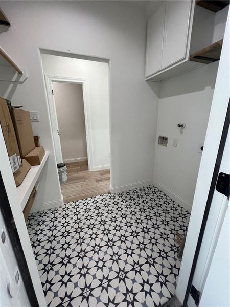 Spacious, unfurnished interior of a new home in , Conroe (Image 12).