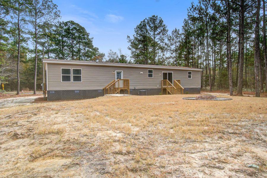 Exterior details and patio area of a home in , Walterboro (Image 21).