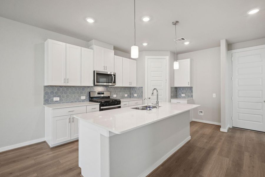 Photo is not of the actual home, but is an inspirational photo of builder’s model home and may depict options, furnishings, and/or decorator features that are not included Photo is not of the actual home, but is an inspirational photo of builder’s model home and may depict options, furnishings, and/or decorator features that are not included