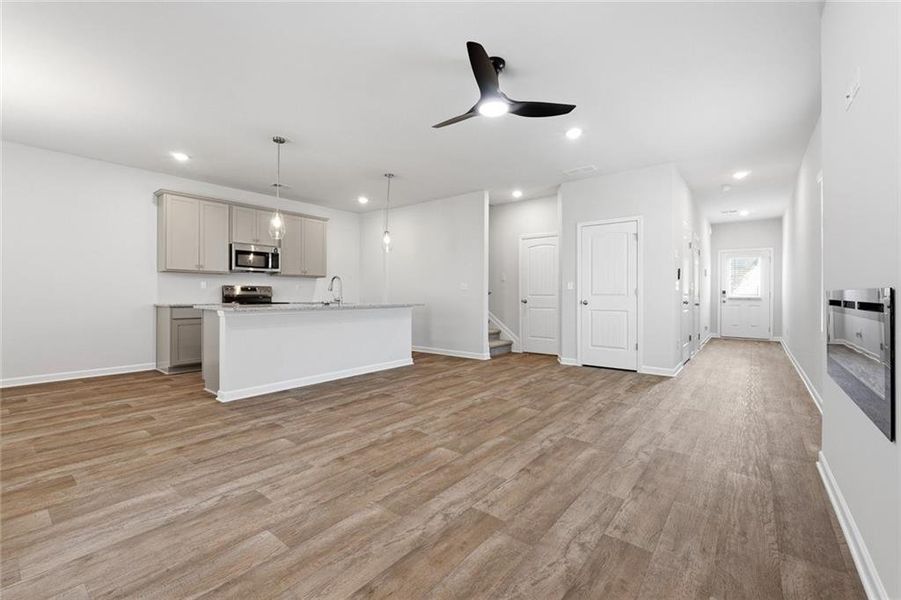 Spacious, unfurnished interior of a new home in Concord Oaks, Powder Springs (Image 13).