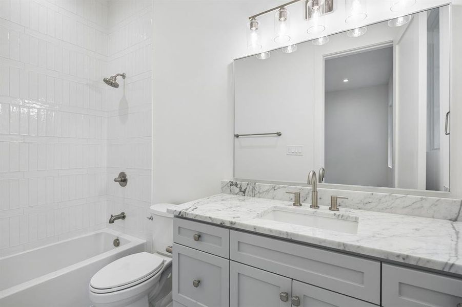Furnished interior view inside a new home in , Dallas (Image 33).