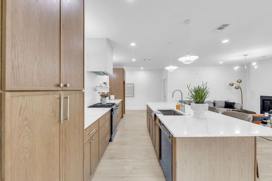 Furnished interior view inside a new home in , Dallas (Image 10).