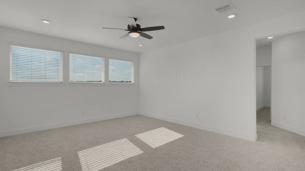 Representative unfurnished interior of a home built from the Cornell by Chesmar Homes in Crescent Bluff, Georgetown (Image 17).