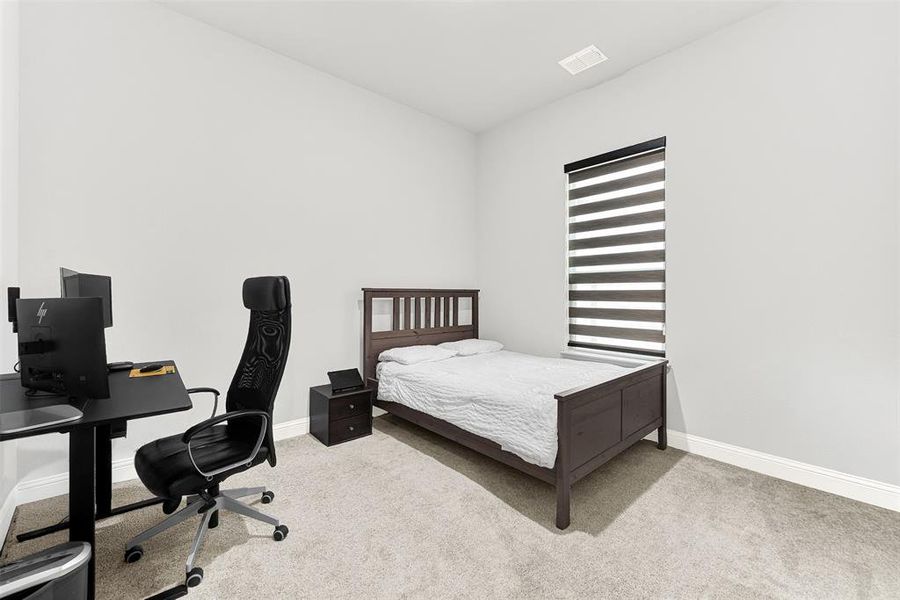 Furnished interior view inside a new home in , Northlake (Image 24).