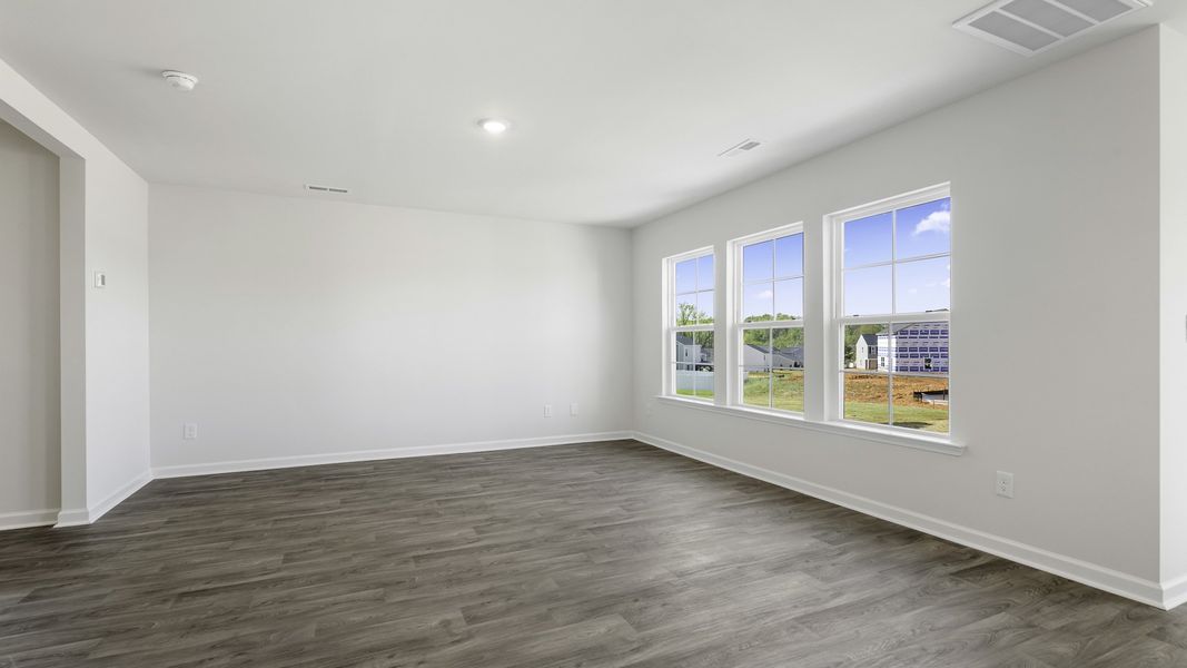 Spacious, unfurnished interior of a new home in Chandler Pointe, Rural Hall (Image 11).